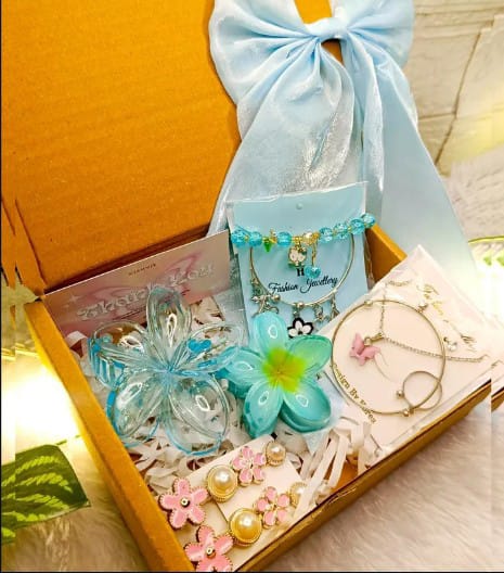 10 set of Queen Hamper